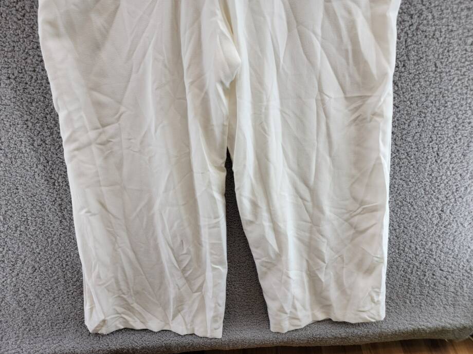 Julia Jordan Crepe Halter Jumpsuit Women's 16 Ivory Back Zip Button Closure