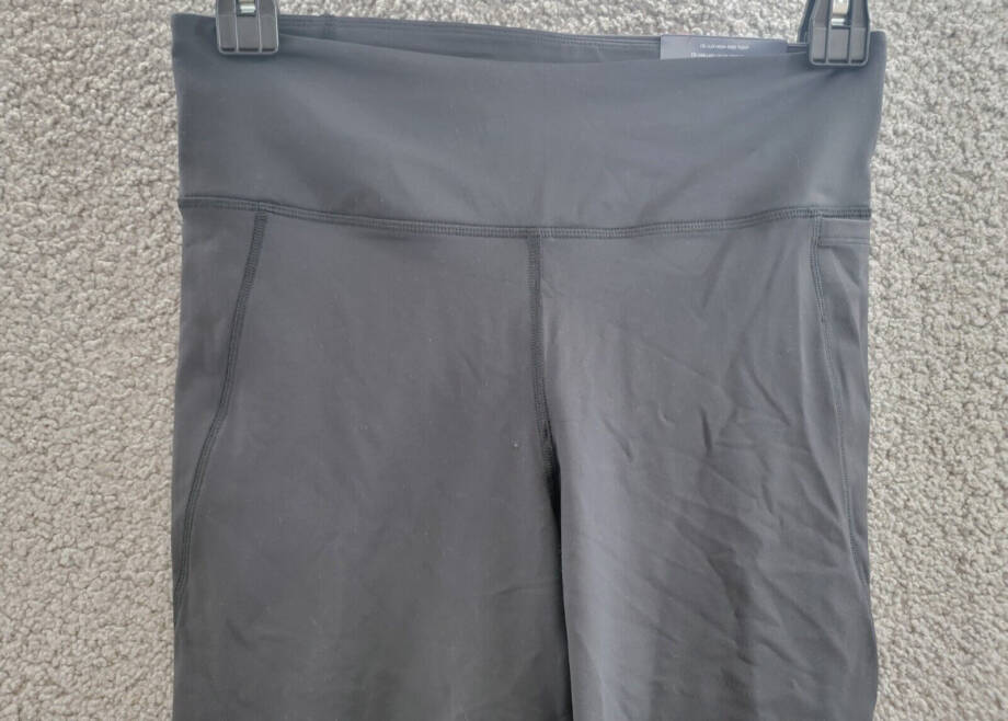 Reebok Plus Size Lux 3/4 Leggings Women's 1X Black Solid Elastic Waist Pull On