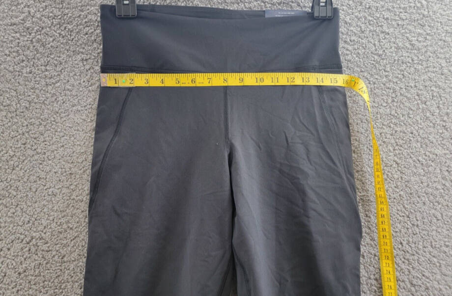 Reebok Plus Size Lux 3/4 Leggings Women's 1X Black Solid Elastic Waist Pull On