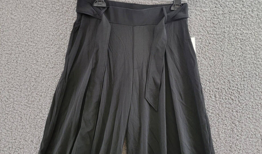 Calvin Klein Belted Pleated-Front Pants Women's XS Black Elastic Waist Pull On