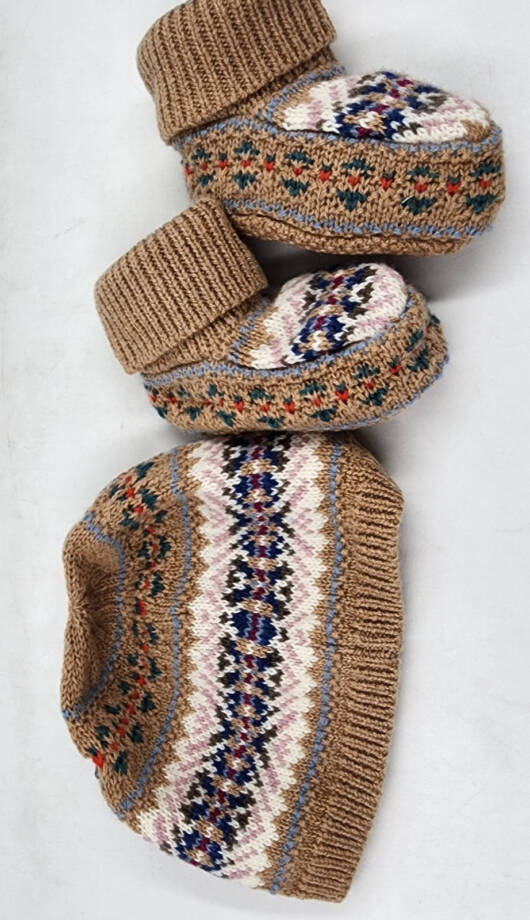 Polo Ralph Lauren Wool Blend Hat & Booties Gift Set Baby Boy's NB/3M Khaki Multi