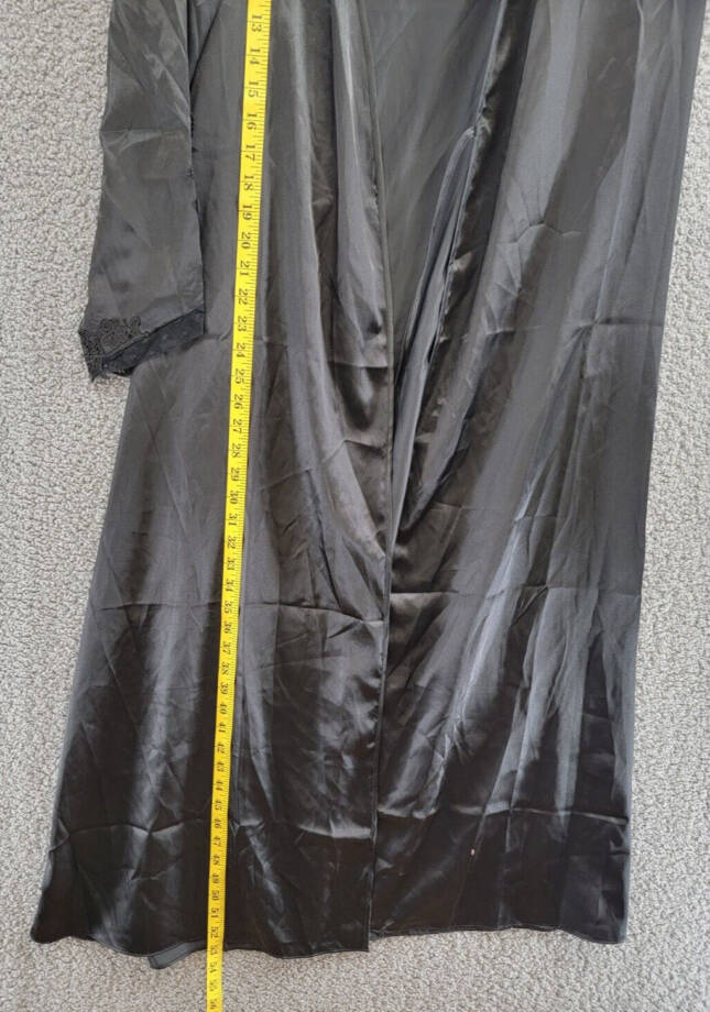 Flora by Flora Nikrooz Stella Satin Venise Trim Robe Womens S/M Black Collarless