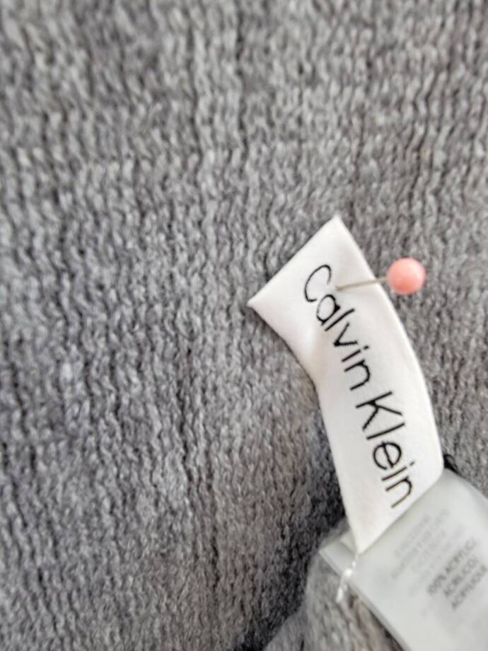 Calvin Klein Supersoft Wrap Scarf with Logo Tab Women's One Size Heather Gray