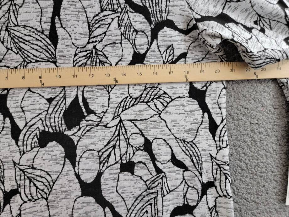 Alfred Dunner Petite World Traveler Floral Jacquard Bordered Top Womens PS Multi