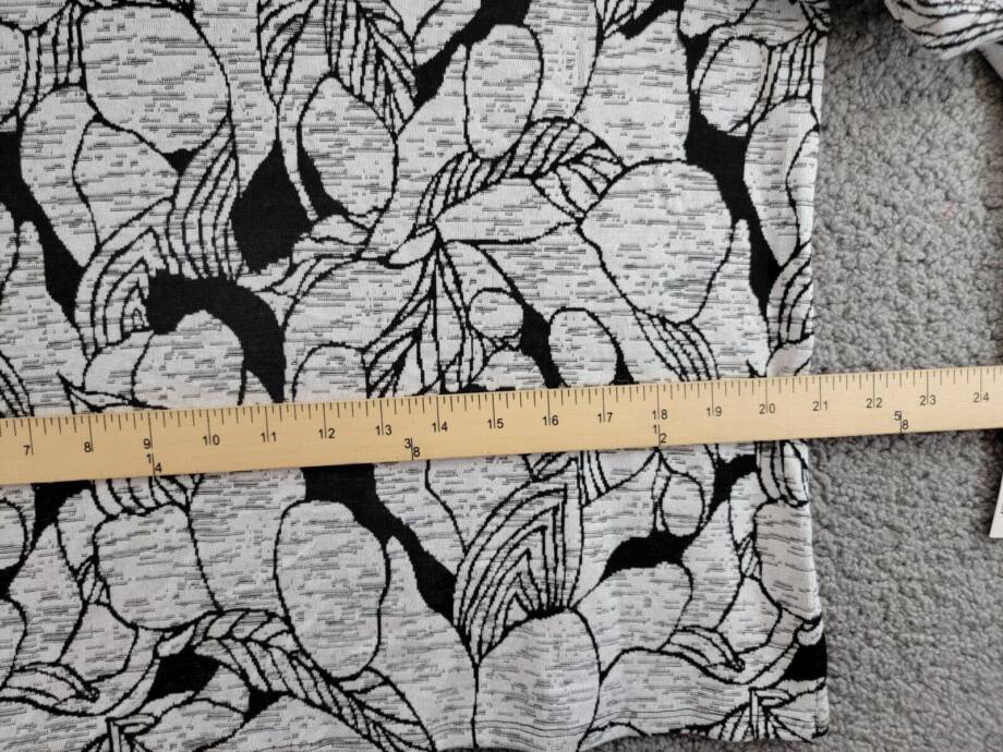 Alfred Dunner Petite World Traveler Floral Jacquard Bordered Top Womens PS Multi