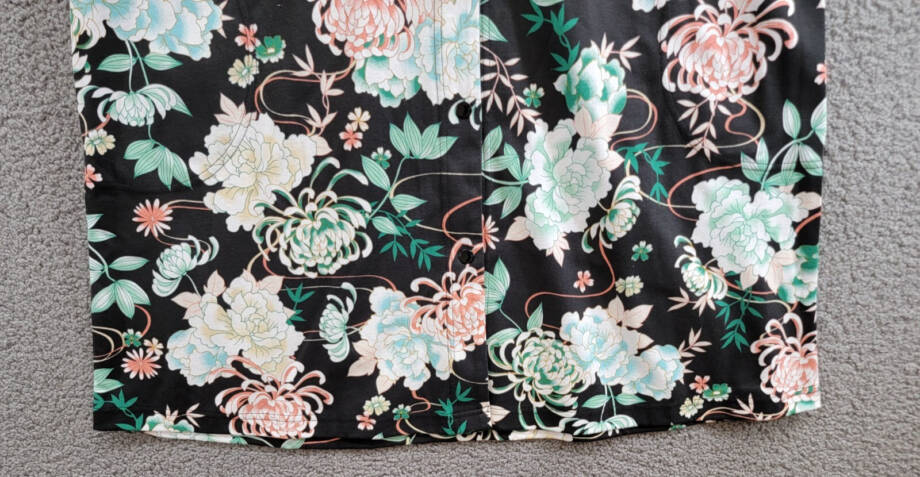 Miss Elaine Short-Sleeve Floral Snap Robe Women's M Black Multi Printed V-Neck
