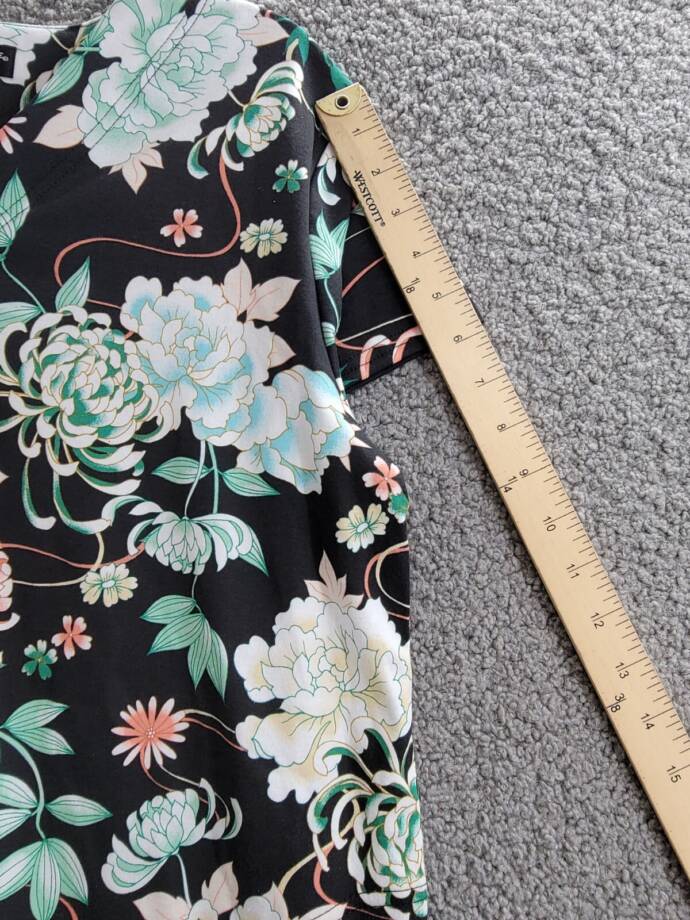 Miss Elaine Short-Sleeve Floral Snap Robe Women's M Black Multi Printed V-Neck