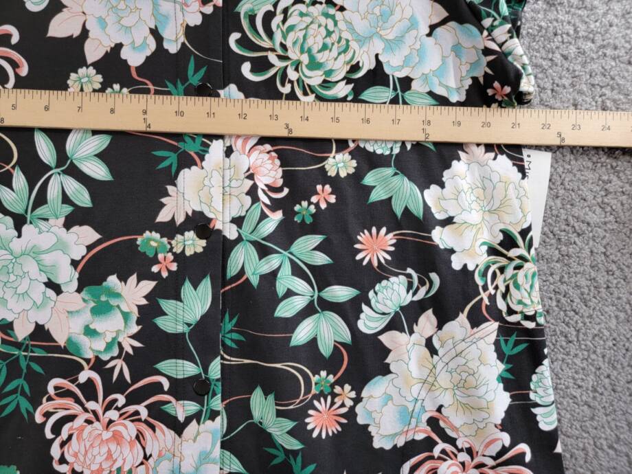 Miss Elaine Short-Sleeve Floral Snap Robe Women's M Black Multi Printed V-Neck