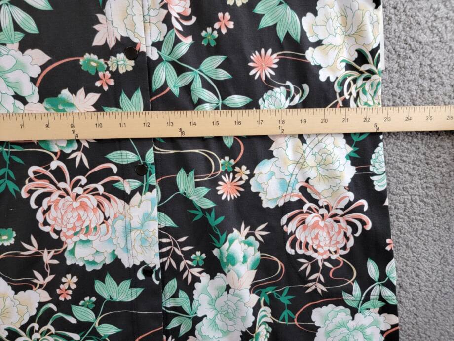 Miss Elaine Short-Sleeve Floral Snap Robe Women's M Black Multi Printed V-Neck