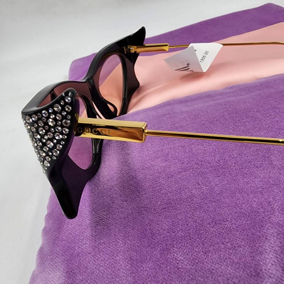 Gucci Eyewear Crystal-Embellished Irregular-Shape Sunglasses with Case -Black