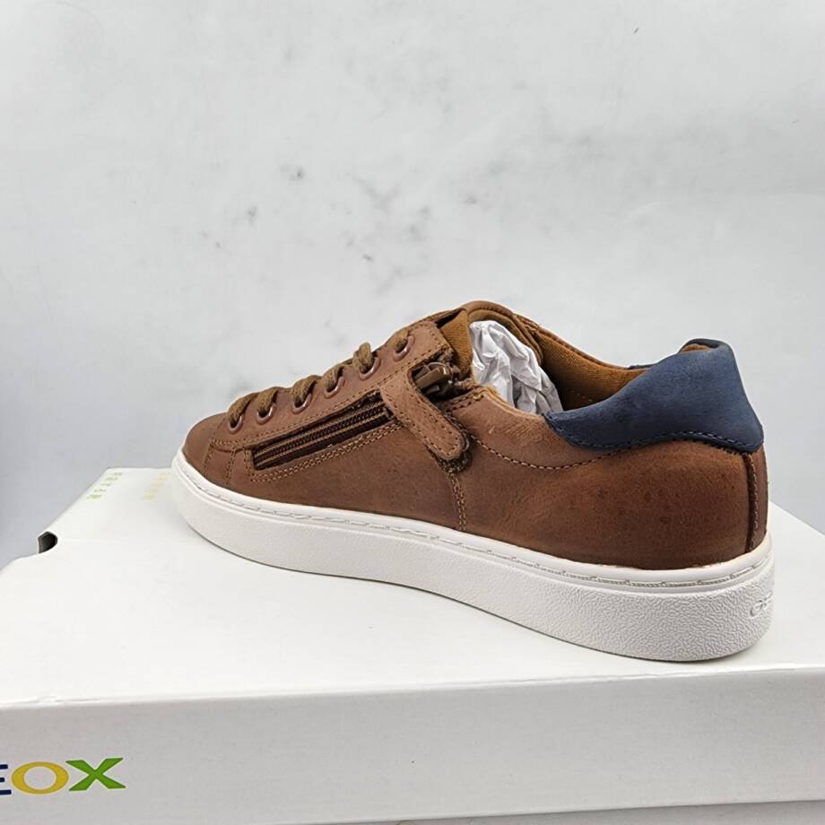 GEOX Nashik Garçon Low Cut Sneaker Boys 35 Cognac/Navy Lace And Zip Closure