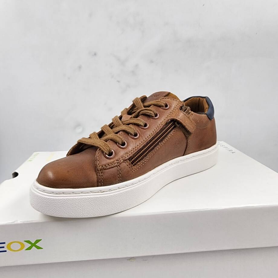 GEOX Nashik Garçon Low Cut Sneaker Boys 35 Cognac/Navy Lace And Zip Closure