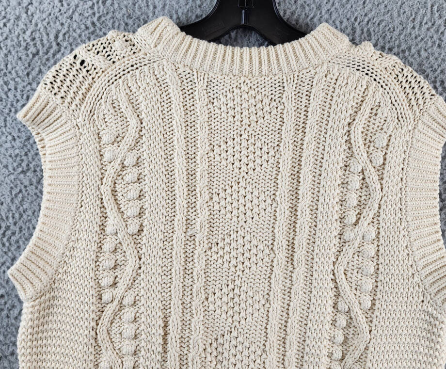 Velvet by Graham & Spencer Maggy Sweater Vest Women's S Ivory Crewneck Pullover