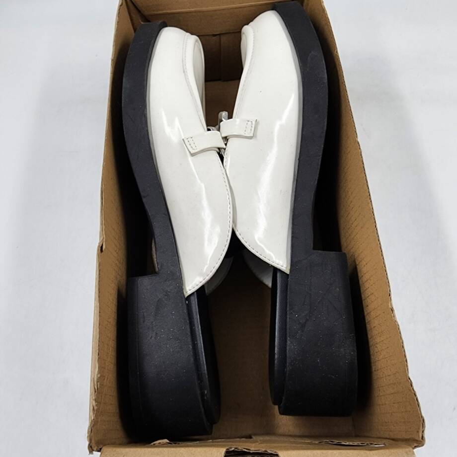 Chinese Laundry Paris Faux Leather Chain Clogs Women's 9.5 White Closed Toe~