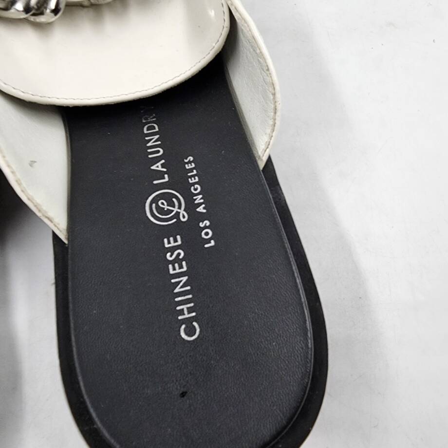 Chinese Laundry Paris Faux Leather Chain Clogs Women's 9.5 White Closed Toe~