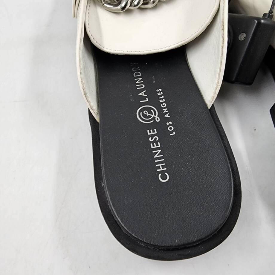 Chinese Laundry Paris Faux Leather Chain Clogs Women's 9.5 White Closed Toe~