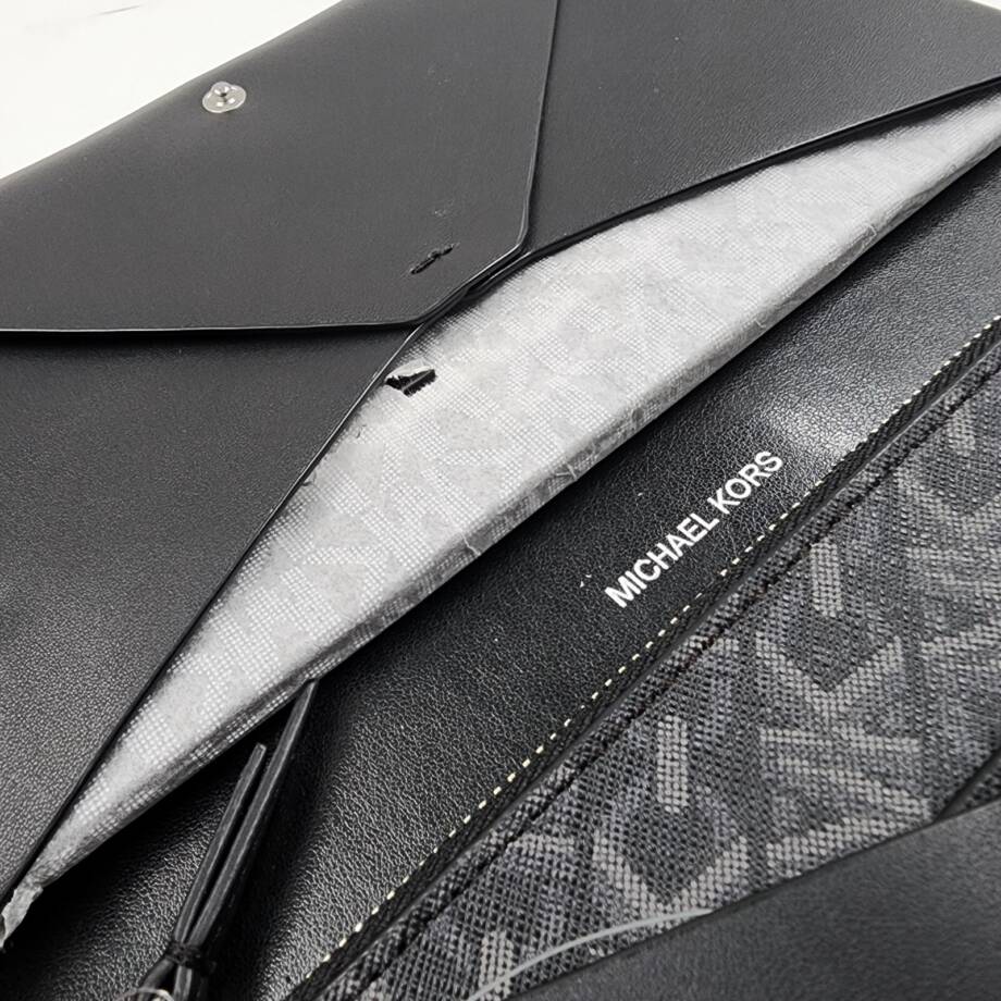 MICHAEL Michael Kors Empire Logo 3 In 1 Travel Wallet Women's Large Black