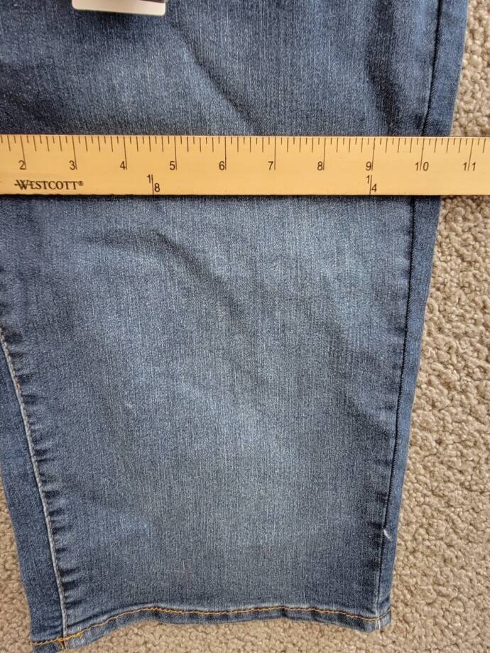 Guess Stretch Denim 5 Pocket Jean Short Big Boys 18 Middle Blue Wash Mid Rise