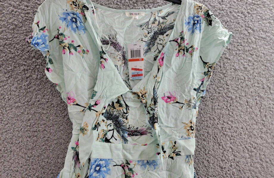 One Hart Flutter-Sleeve Fit & Flare Dress Juniors' XS Opal Blue Floral Side Zip