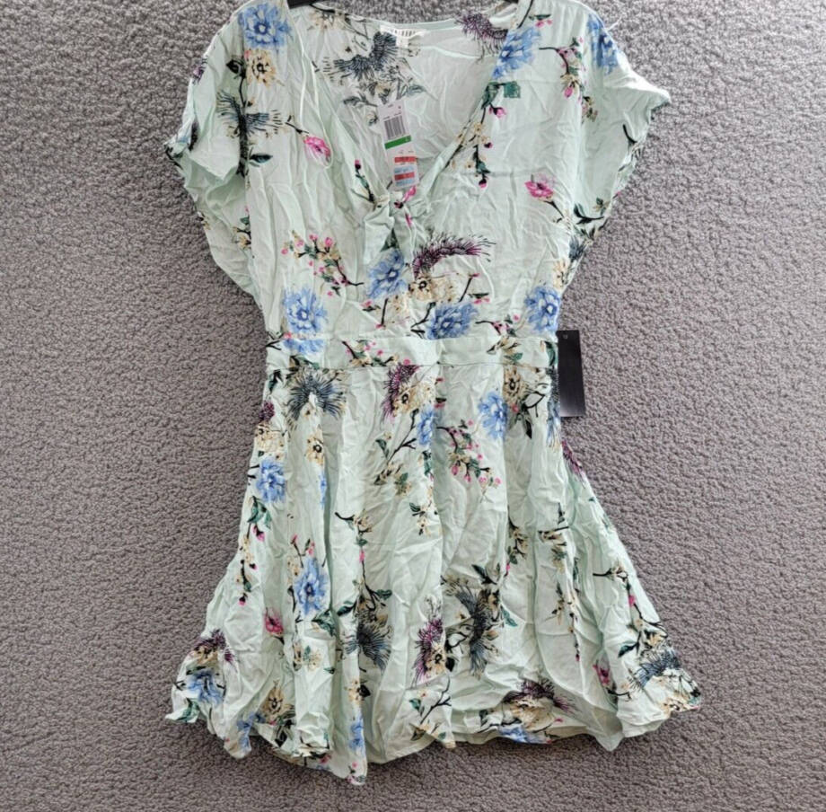 One Hart Flutter-Sleeve Fit & Flare Dress Juniors' L Opal Blue Floral Side Zip