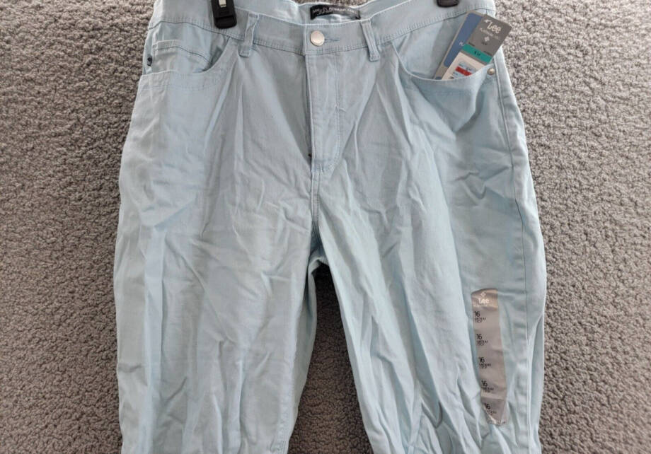 Lee Platinum Cameron Cropped Jeans Women's 16 Waterfall Solid Button Zip Closure