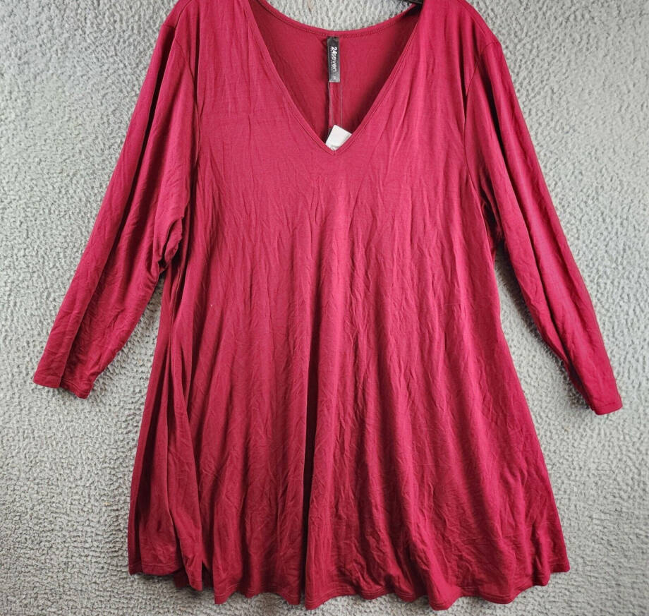 24seven Comfort Apparel Plus Size 3/4 Sleeve V-Neck Tunic Top Women's 2X Red