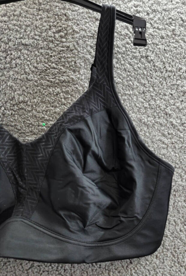 Playtex 18 Hour Bounce Control Wirefree Bra Women's 42DD Black Adjustable Strap
