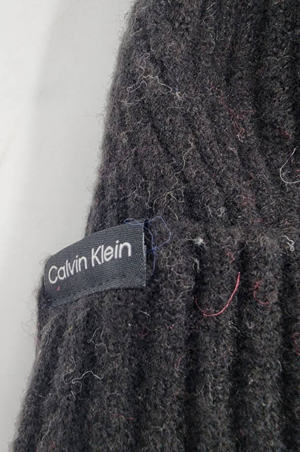 Calvin Klein Ribbed Furry Pom Pom Hat Women's One Size Black Logo Patch~