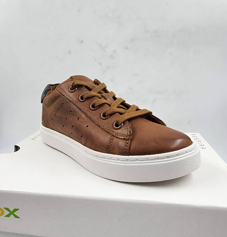 GEOX Nashik Garçon Low Cut Sneaker Boys 32 Cognac/Navy Lace And Zip Closure