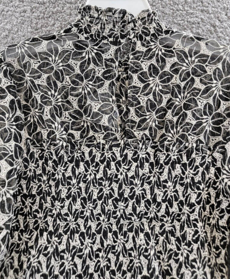 En Saison Embroidered Mock Neck Top Women's S Black/White Floral Long Sleeve~