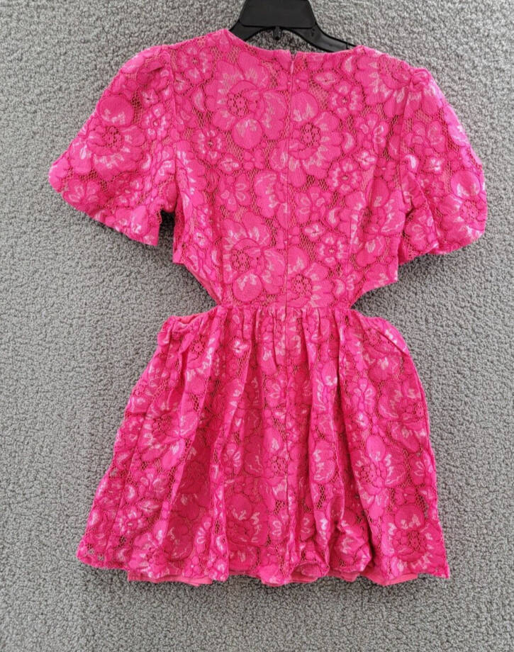 WAYF Plaza Lace Mini Dress Women's M Magenta Back Zip Closure Short Sleeves