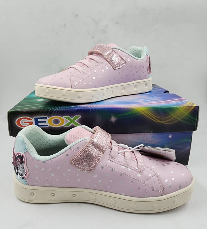 Geox Skylin Light up Removable Insole Low Cut Sneakers Girls 35 Pink