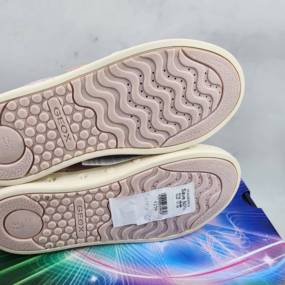 Geox Skylin Light up Removable Insole Low Cut Sneakers Girls 35 Pink