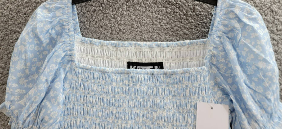 KatieJnyc Marlee Smocked Floral Puff Sleeve Top Girls XL Blue Ditsy Pullover S/S