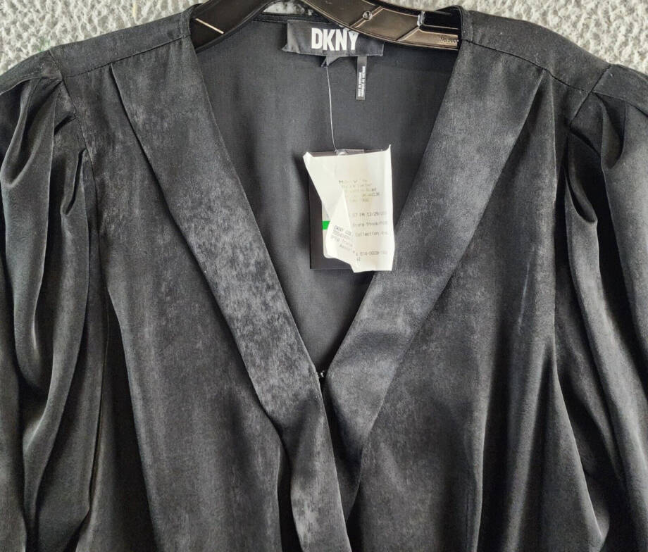 DKNY Surplice V-Neck Shirred Shoulder Peplum Top Women's L Black Hook & Eye