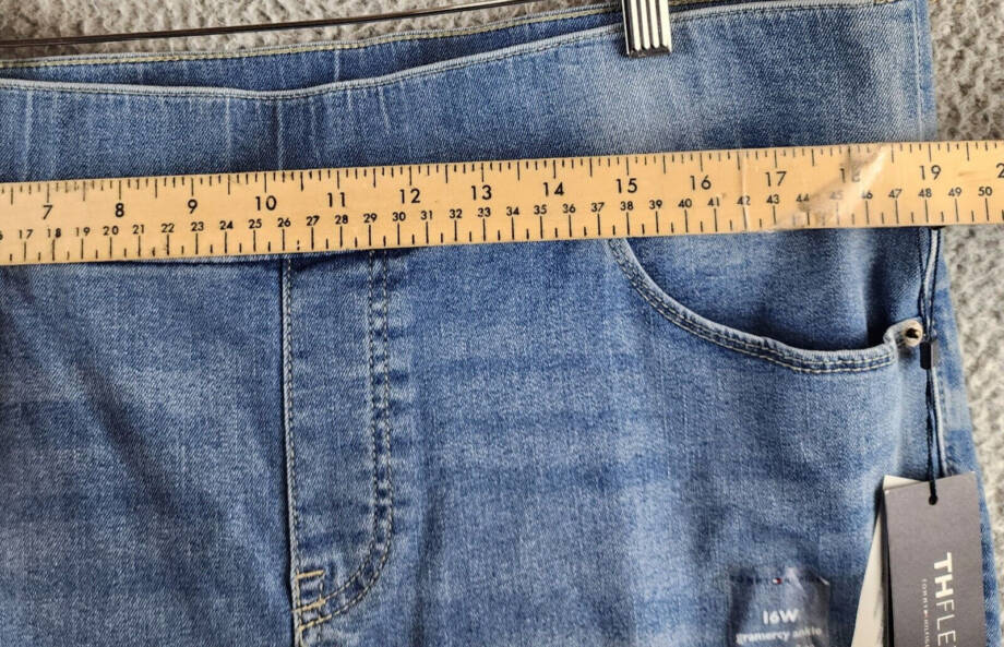 Tommy Hilfiger Plus Size TH Flex Gramercy Pull-On Skinny Jeans Women's 16W Multi