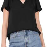 VINCE CAMUTO V-Neck Lace Trim Top Women's M Black Solid Short Sleeve Pullover