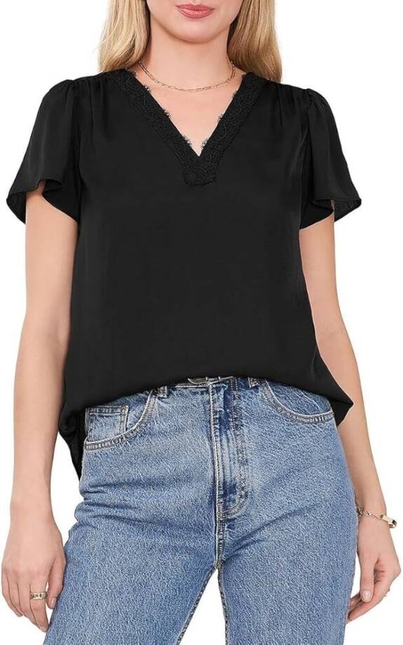 VINCE CAMUTO V-Neck Lace Trim Top Women's M Black Solid Short Sleeve Pullover