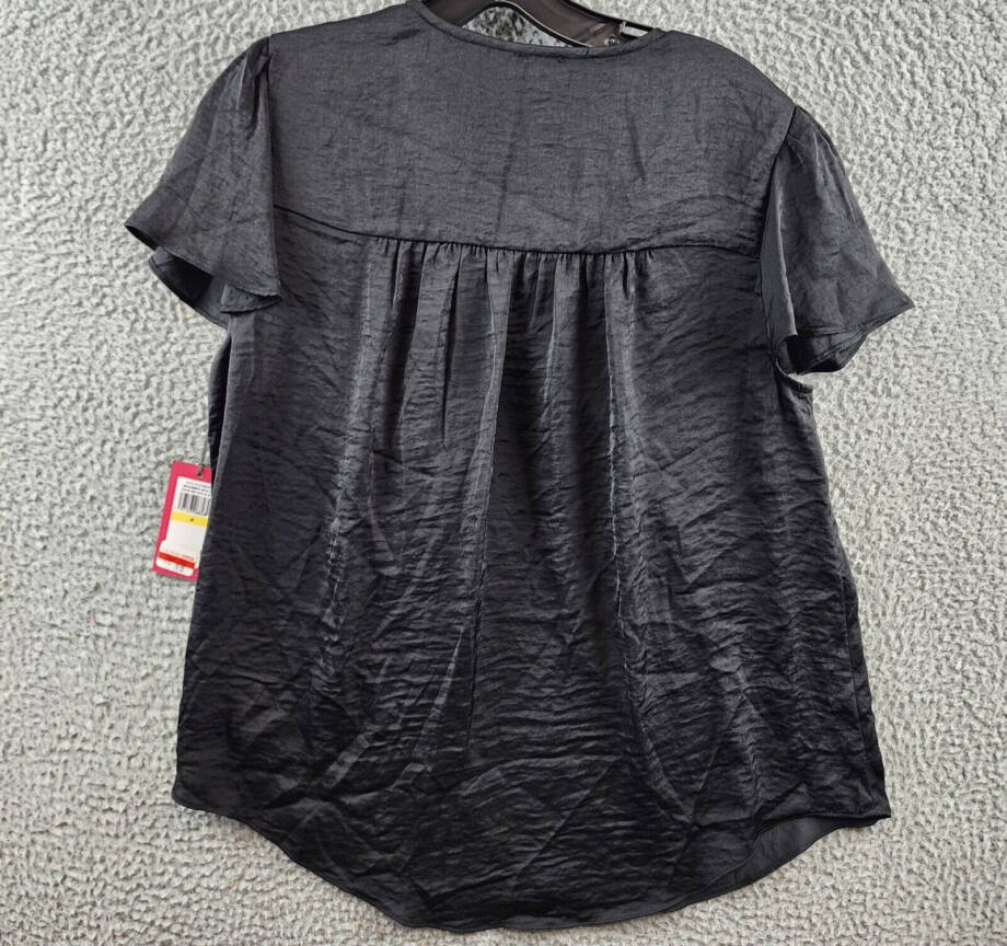 VINCE CAMUTO V-Neck Lace Trim Top Women's M Black Solid Short Sleeve Pullover