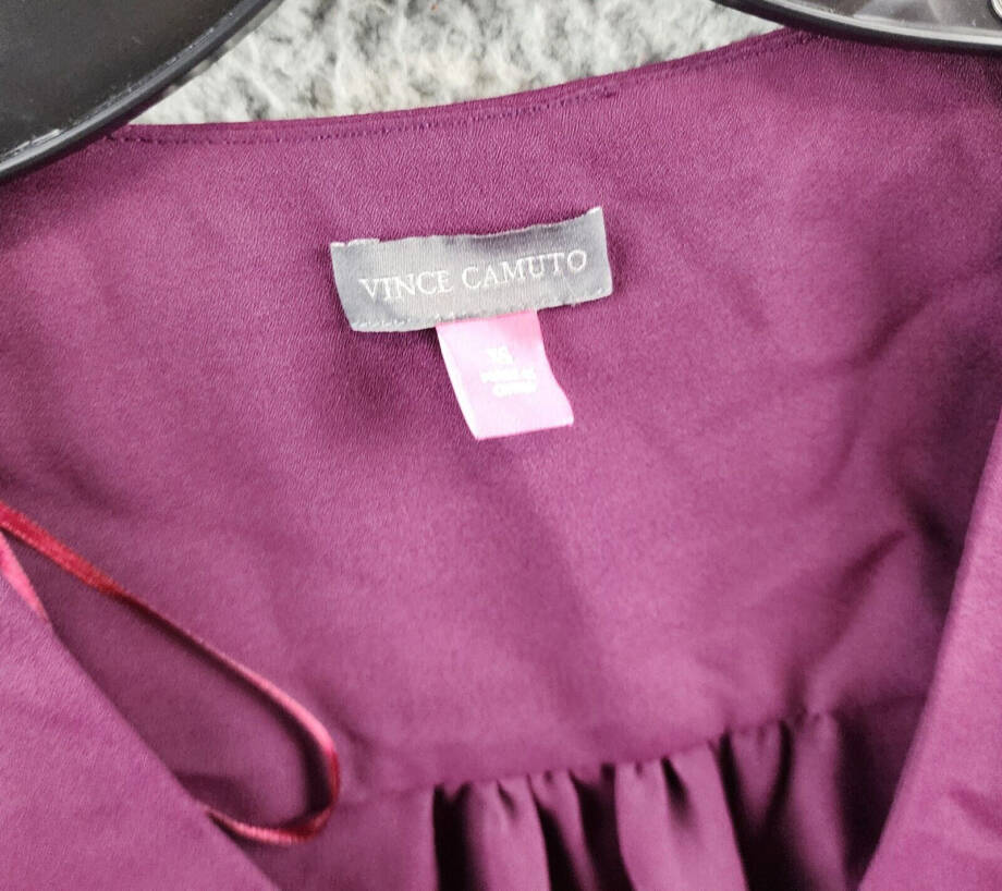 Vince Camuto Chiffon V-Neck Blouse Women's XS Pickled Beet 3/4 Flutter Sleeve