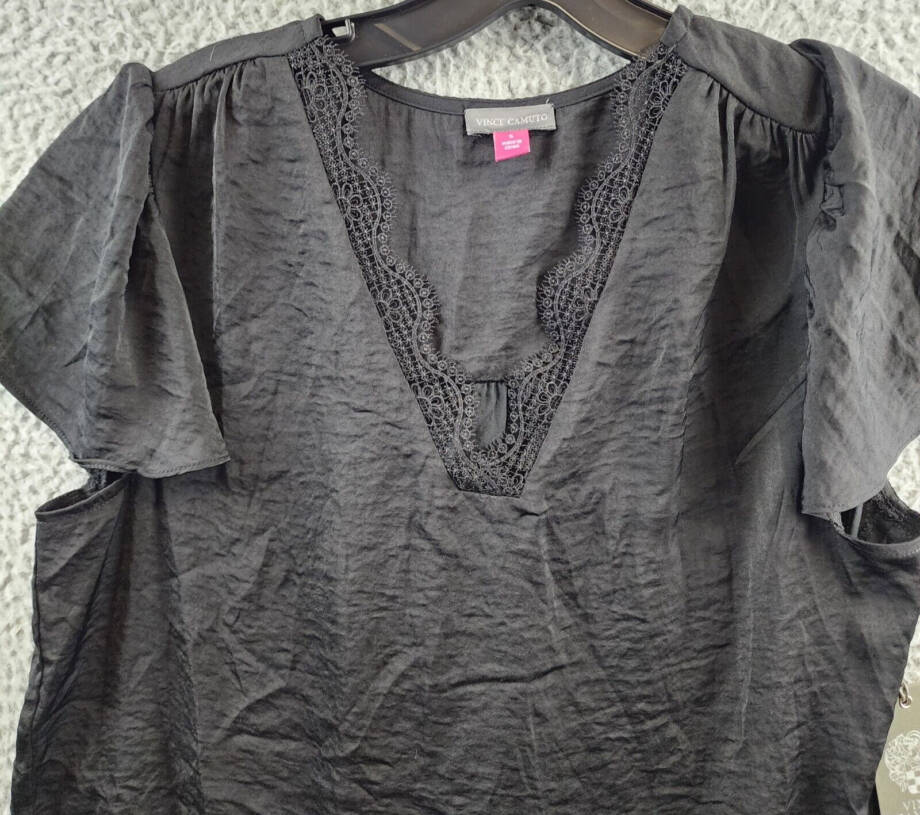 VINCE CAMUTO V-Neck Lace Trim Top Womens S Rich Black Short Bell Sleeve Pullover
