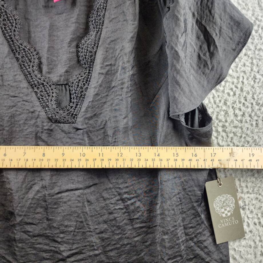VINCE CAMUTO V-Neck Lace Trim Top Womens S Rich Black Short Bell Sleeve Pullover