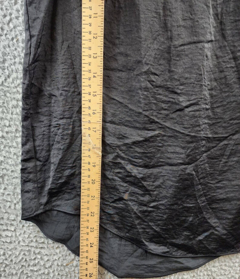 VINCE CAMUTO V-Neck Lace Trim Top Womens S Rich Black Short Bell Sleeve Pullover