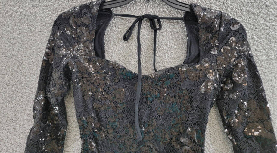 FORE Sequin Lace Bodysuit Women's XS Black Sweetheart Neck Snap Gusset Closure