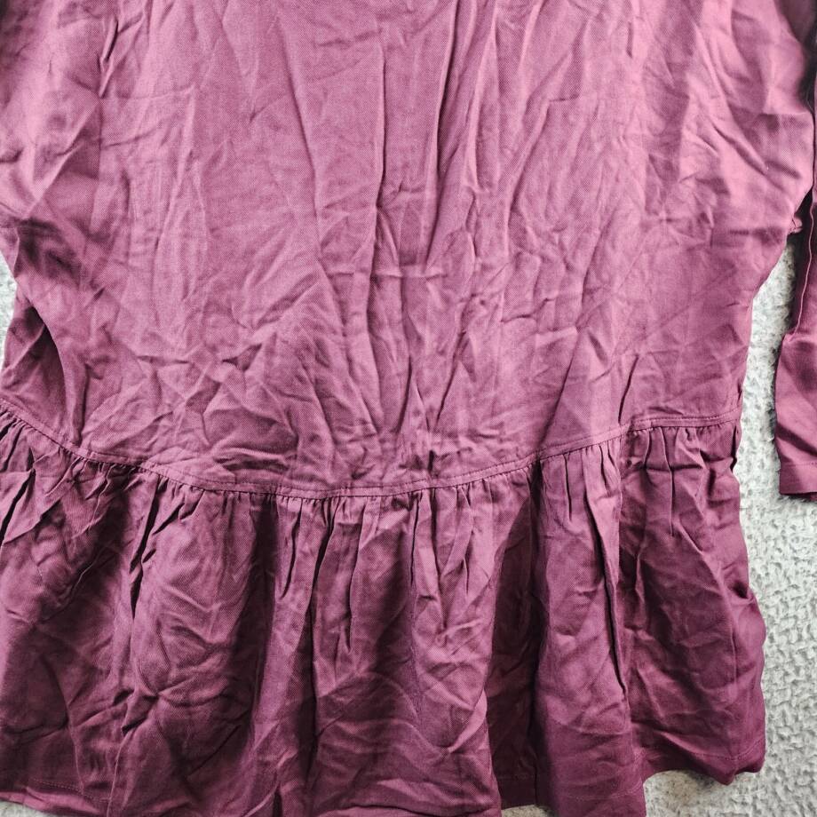 Ingrid & Isabel Reversible Maternity/Nursing Peplum Blouse Women's M Fig Button