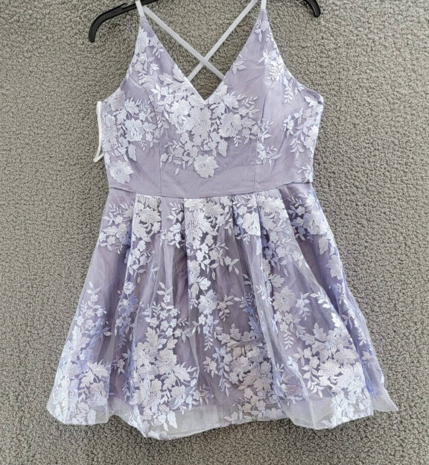 BCX Embroidered Fit & Flare Dress Juniors' 17 Lavender V-Neck Back Zip Closure
