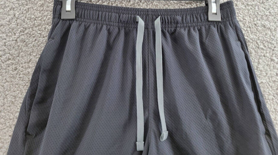 Under Armour Tech™ Mesh Shorts Men's M Black Side Pockets Elastic Waist Pull On