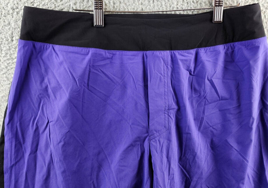 On Lightweight Active Shorts Men's XL Twilight/Black Pocket Elastic Waist PullOn