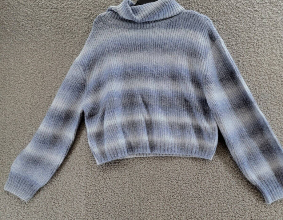 AQUA Ombre Turtleneck Sweater Women's XL Blue Combo Cropped Long Sleeve Pullover
