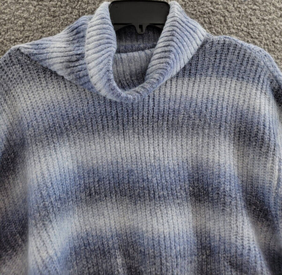 AQUA Ombre Turtleneck Sweater Women's XL Blue Combo Cropped Long Sleeve Pullover